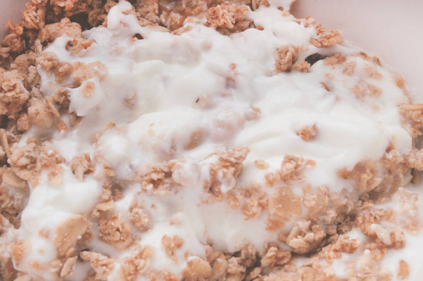 сніданок мюслі з йогуртом макро
 - Фото, зображення