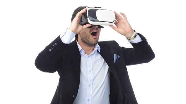 Arab muž zažívá virtuální realita brýle virtuální reality - Fotografie, Obrázek