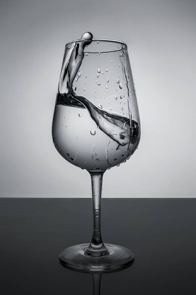 A glass of water - Фото, изображение