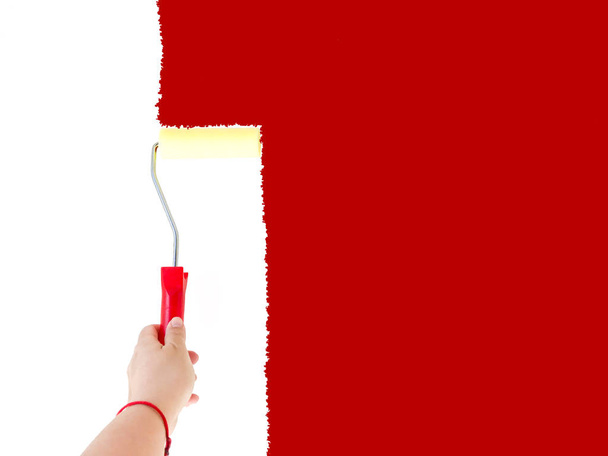 Jedna osoba malowania białej ścianie z Elektroszczotka - Zdjęcie, obraz