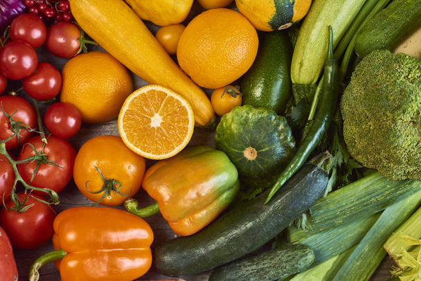 Fondo colorido de frutas y verduras. Colección Rainbow
 - Foto, Imagen