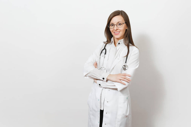 Χαμογελώντας αυτοπεποίθηση γιατρός όμορφη νεαρή γυναίκα με στηθοσκόπιο, - Φωτογραφία, εικόνα