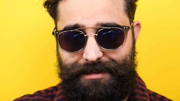 Long bearded men with sunglasses on smiling - Footage, Video