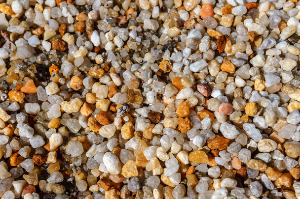 fondo de pequeñas piedras multicolores de colores
 - Foto, Imagen