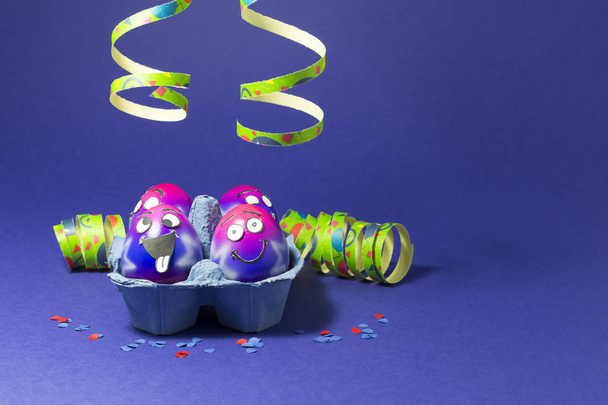 Pasen partij met gekke eieren - Foto, afbeelding