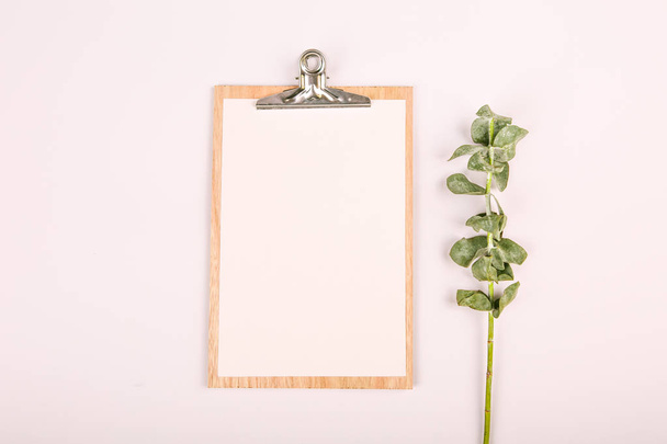 Blank page wooden tablet white background - Valokuva, kuva