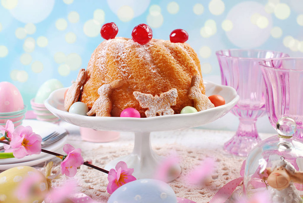 easter ring cake with candied cherries decoration - Zdjęcie, obraz