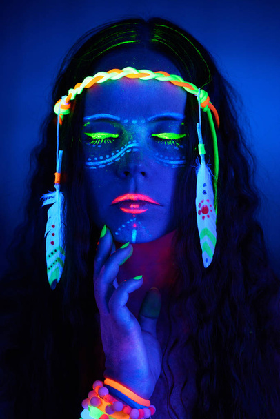 Neon hippie girl - Foto, Bild