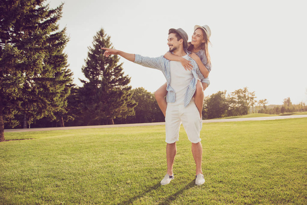 Leisure, chill happiness, lawn stroll, relax, romance lifestyle, - Foto, afbeelding