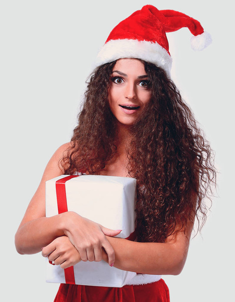 Very beautiful santa claus girl with gift box - Foto, Imagen