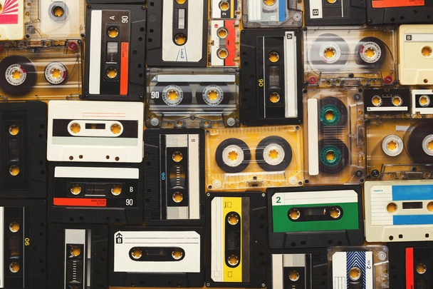 Casetes de audio vintage fondo beige
 - Foto, Imagen