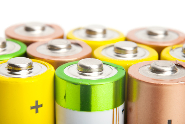 alkalické baterie izolované na bílém pozadí - Fotografie, Obrázek