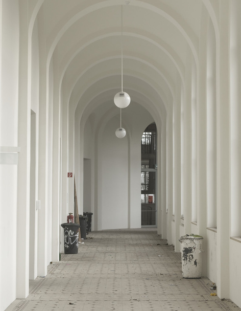 βρώμικο διάδρομο στην Ακαδημία Τέχνης - Φωτογραφία, εικόνα