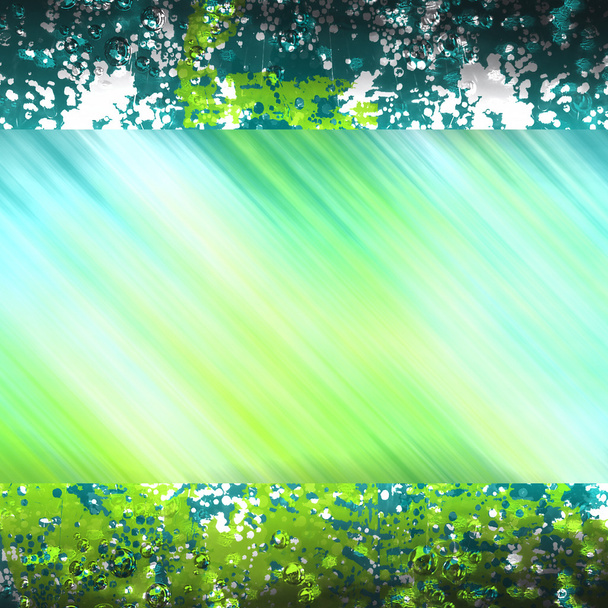Franja verde en los lados con agua
 - Foto, imagen