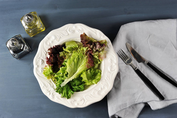 simple vegetarian dish - salad - Valokuva, kuva