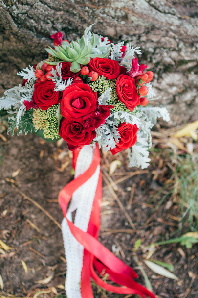 bouquet of the bride wedding rings. succulents close-up - Foto, Bild