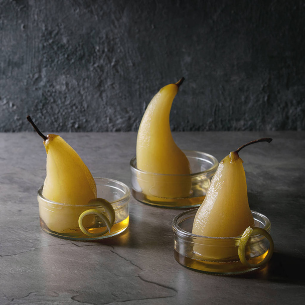 Pears in wine - Foto, Imagen