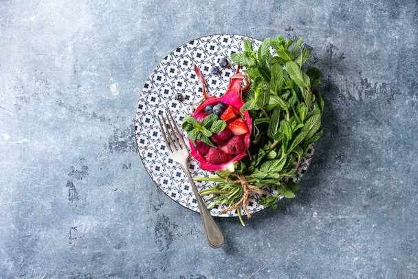 Salad in dragon fruit - Фото, зображення