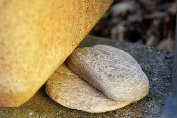 Кам'яний фон, тріснуті валуни на великій купу каменів
 - Фото, зображення