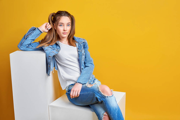 Young woman in denim clothes - Foto, immagini