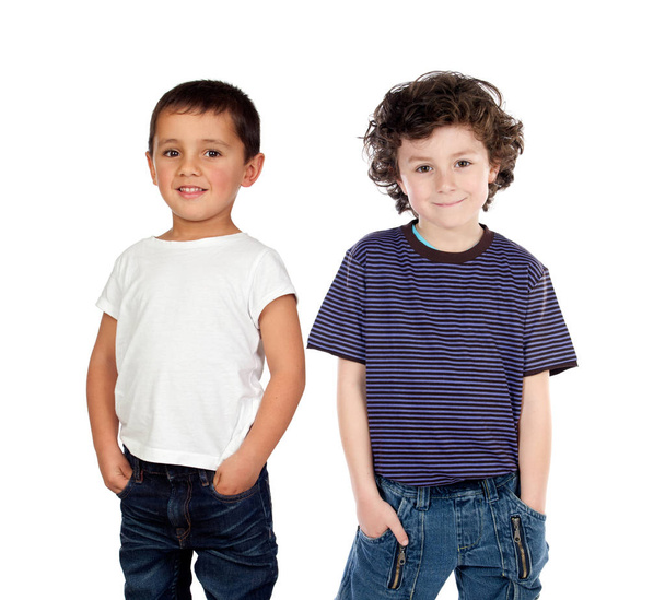 Beyaz arka plan üzerinde izole cepler elinde iki sevimli küçük çocuklarla - Fotoğraf, Görsel