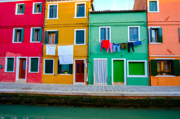 kolorowy Dom na wyspie burano, Wenecja,  - Zdjęcie, obraz