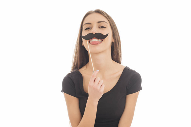 schönes Mädchen mit Schnurrbart aus Papier - Foto, Bild