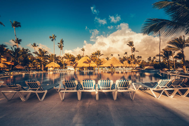 Tropikalny basen w luksusowy hotel, Punta Cana  - Zdjęcie, obraz
