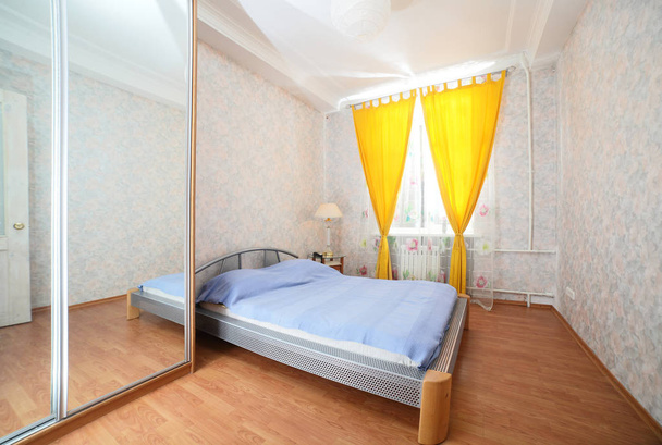nice interior of european bedroom - Фото, зображення