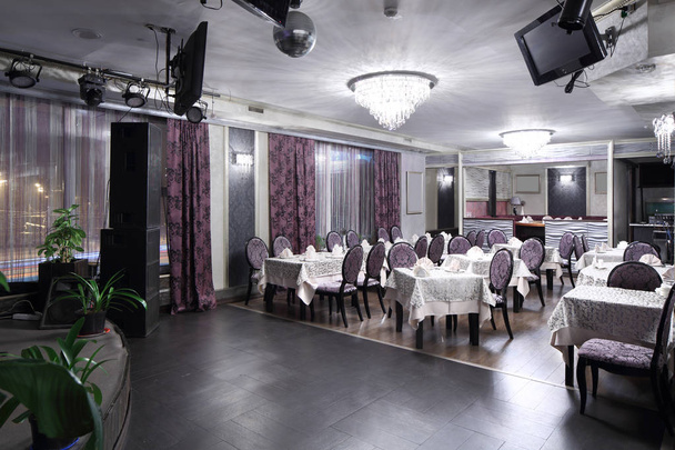 europäisches Restaurant in hellen Farben - Foto, Bild