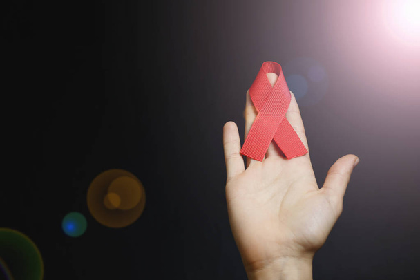 AIDS wstążki na ręce, hiv - Zdjęcie, obraz