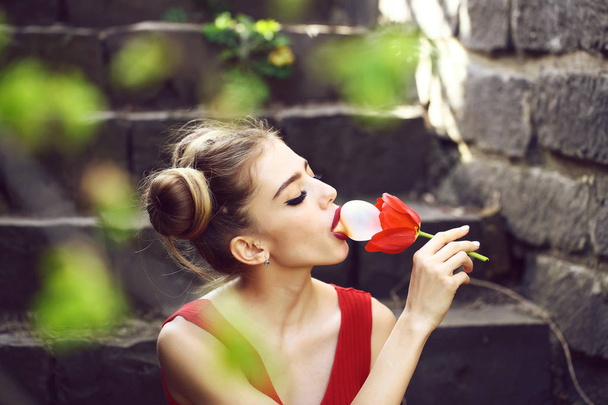 Woman with red poppy seed - Фото, зображення