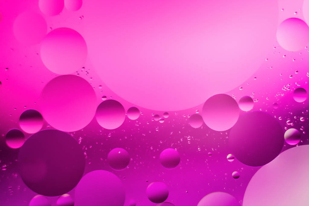 mixing water and oil, beautiful color abstract background based on circles and ovals - Valokuva, kuva