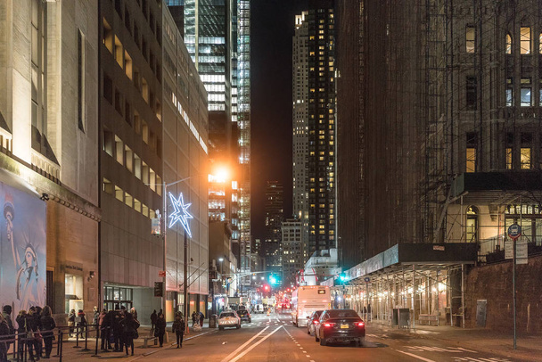29 SEP 2017 -NEW YORK / USA - New York street at night with buil - Valokuva, kuva