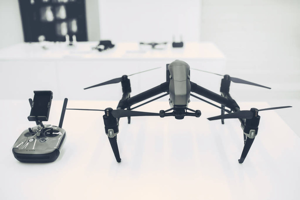Modern devices in quadcopter store - Foto, imagen