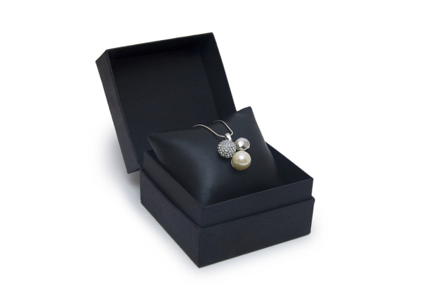 Luxus-Halskette in Schachtel - Foto, Bild