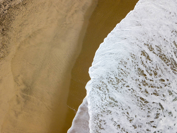 Drone vista de la hermosa playa portuguesa de Costa Nova do Prado, Aveiro
 - Foto, Imagen