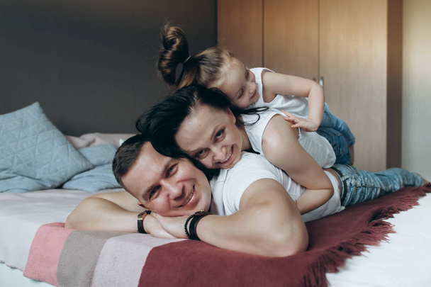 The story of a small family - Фото, зображення