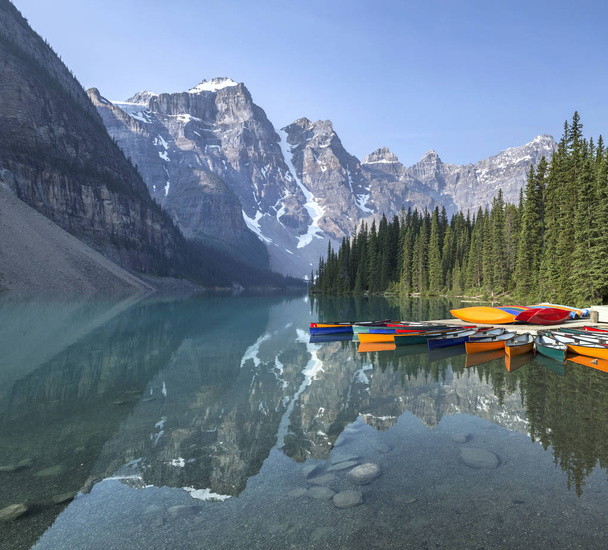 Λίμνη Moraine, εθνικό πάρκο banff, Καναδάς - Φωτογραφία, εικόνα