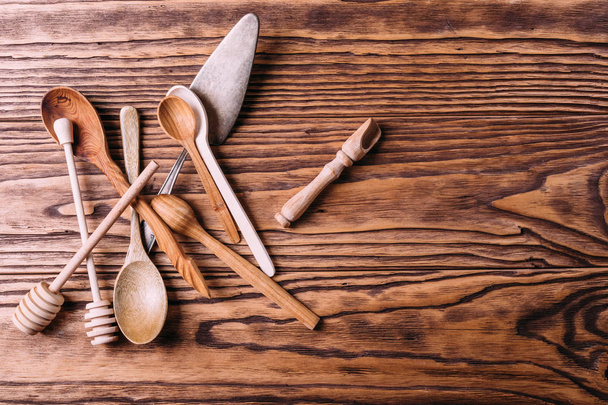 cutlery made of wood for spices and cooking - Foto, Bild