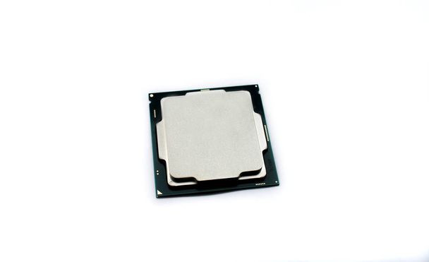 CPU (Central Processing Unit) ou Microchip Ordinateur isolé sur fond blanc
 - Photo, image