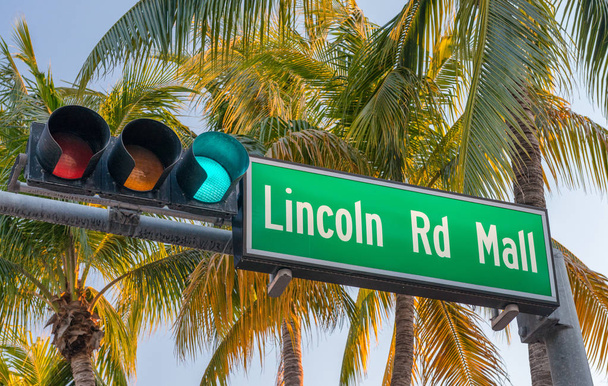 Lincoln Road Mall cartello stradale. È una strada famosa di Miami Beach
. - Foto, immagini