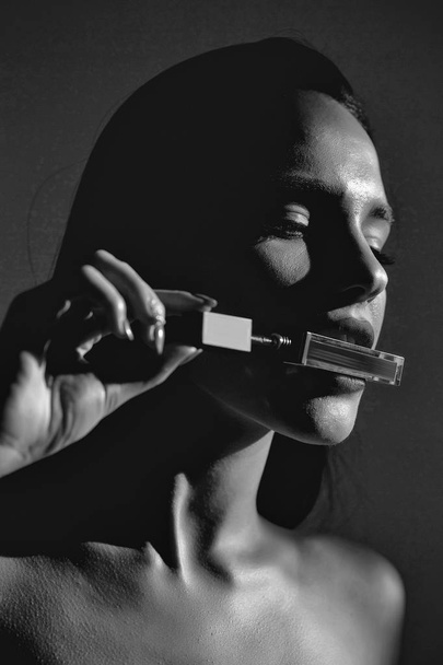 sexy woman with lipstick - Valokuva, kuva