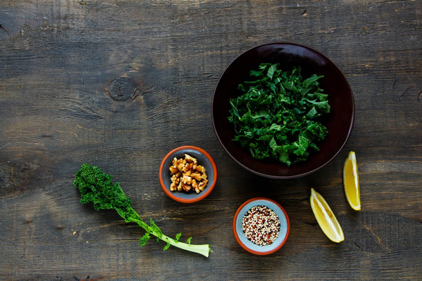 Kale and quinoa salad - Φωτογραφία, εικόνα