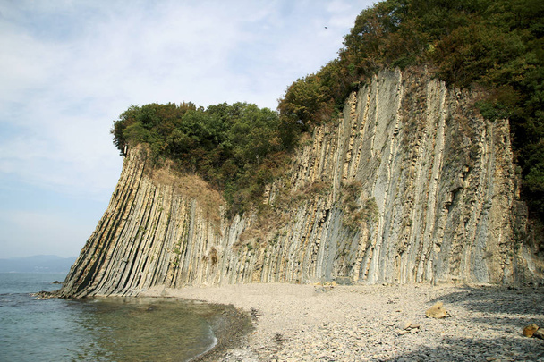 キセリョフ崖崖の涙、トゥアプセ、黒海、ロシアとしても知られています。崖の塔海抜 46 m。人気の観光地 - 写真・画像
