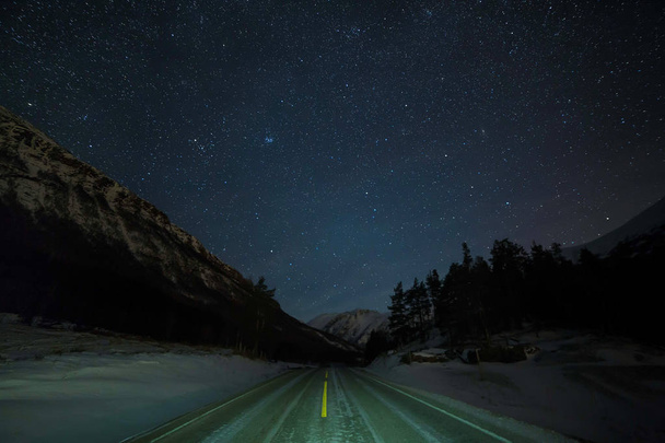 Night scape with stars in the sky - Fotografie, Obrázek