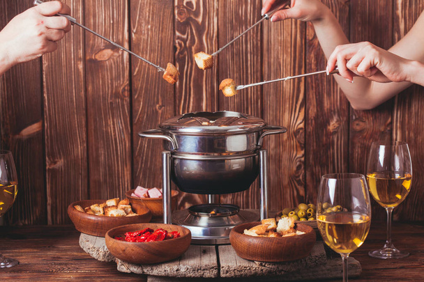 The cheese fondue - Φωτογραφία, εικόνα