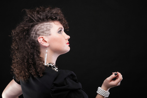 Ear super piercing woman curly girl - Foto, afbeelding