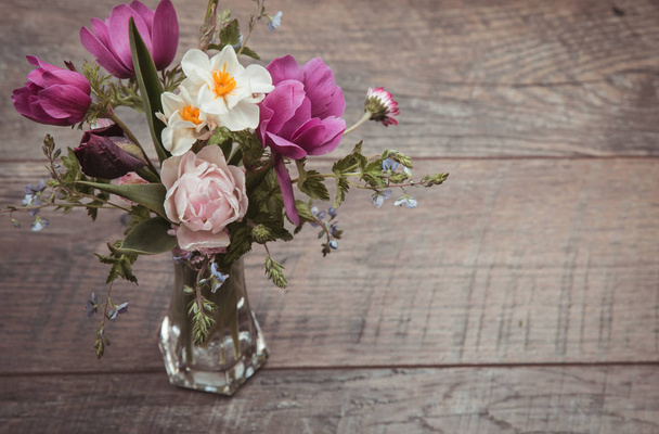 красивый букет цветов в вазе
 - Фото, изображение