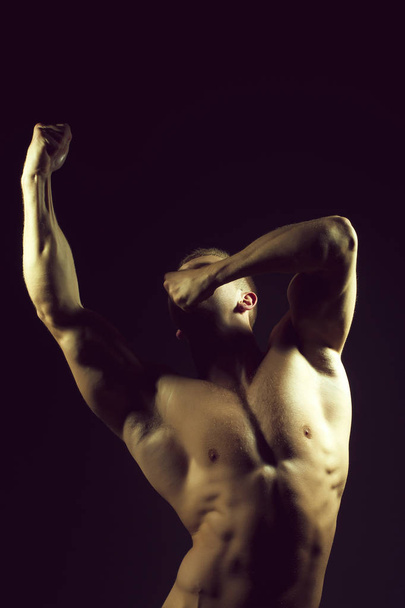 Muscular man with sexy body - Φωτογραφία, εικόνα